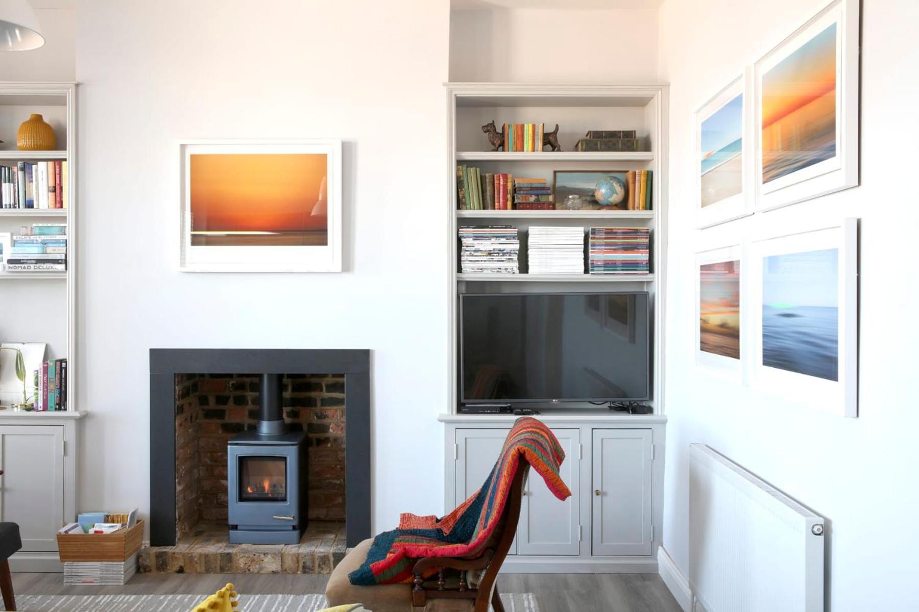 Spacious Beach Front Apartment With Stunning Sea Views Дийл Екстериор снимка